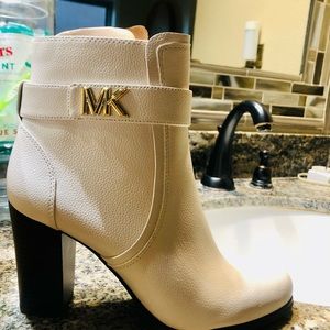 Michael Kors off white Jilly Booties in a Size 8 Medium